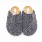 Pantuflas Zuecos Wooly Color Plomo - Imagen 4