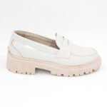 Loafers Mafe de Cuero Charol Color Hueso - Imagen 2