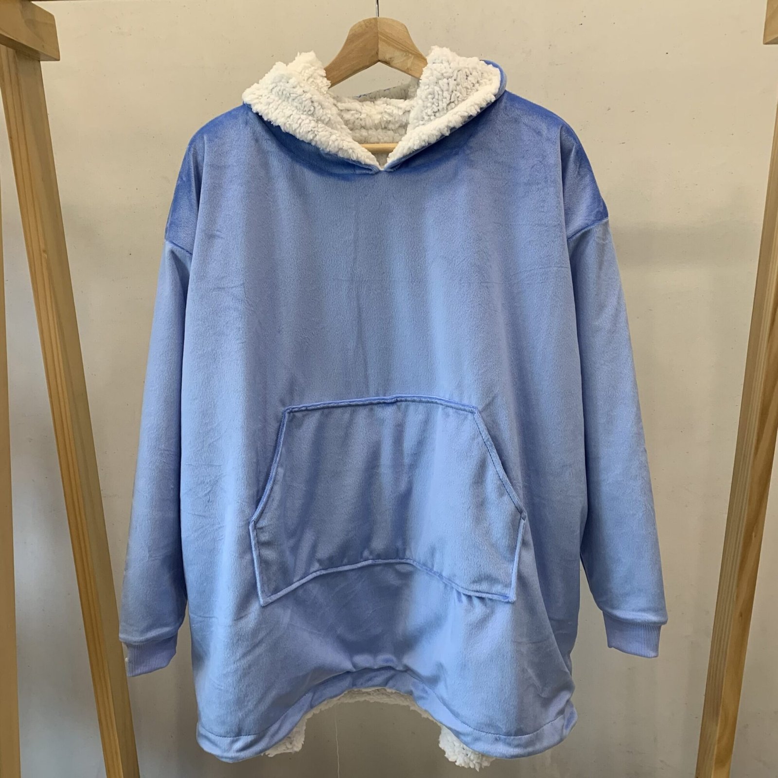 Polera Gigante Color Celeste - Imagen 1