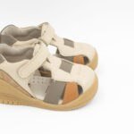 Sandalia Franciscana Modelo Cuero Color Nude - Imagen 3