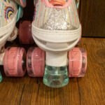 Patines Quads con Luces Modelo Color Blanco con Verde - Imagen 3