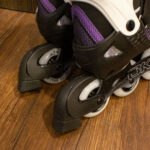 Patines Lineales Modelo Color Blanco con Lila - Imagen 3