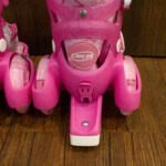 Patines Tipo con Luces Modelo Color Fucsia - Imagen 3