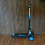 Scooter Tri-Rueda Bumblebee Color Negro con Azul