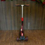 Scooter Tri-Rueda Bumblebee Color Negro con Rojo - Imagen 4