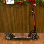Scooter Tipo Modelo Color Negro con Rojo