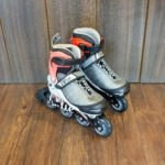 Patines Lineales con Luces Snow Color Gris con Rojo - Imagen 2