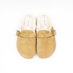 Zuecos Unisex Cozy Color Camel - Imagen 4